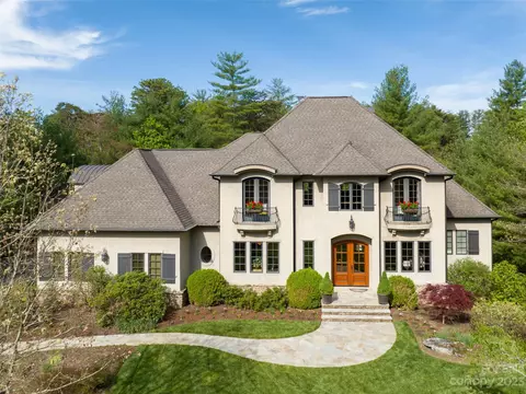 22 Beadle Ln, Asheville, NC 28803