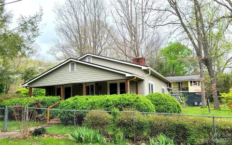 12 W Cotton Ave, Black Mountain, NC 28711