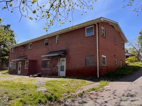 347 4th Se St SE, Hickory, NC 28602 photo 3