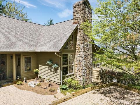 22 Lakeside Trl, Lake Toxaway, NC 28747