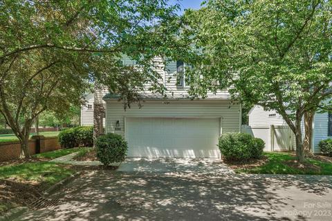 9282 Meadowmont View Dr, Charlotte, NC 28269