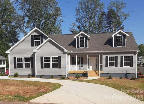 6909 Navajo Trl, Sherrills Ford, NC 28673