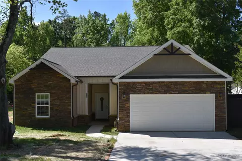 501 Austin Dr, Charlotte, NC 28213
