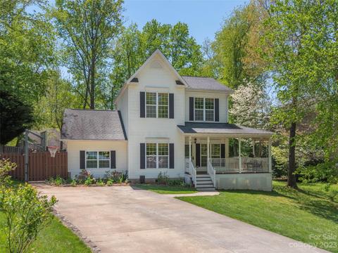 37 Samuel Ct, Lake Junaluska, NC 28745