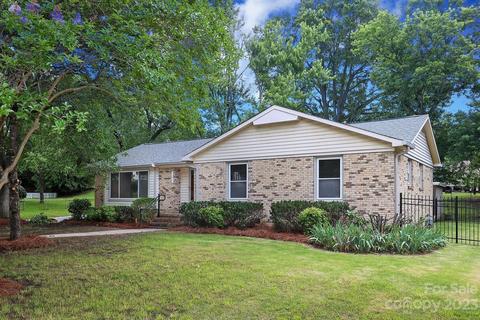 7301 Starvalley Dr #12, Charlotte, NC 28210