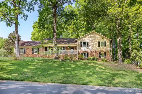 1501 Piccadilly Dr, Charlotte, NC 28211