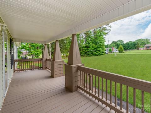 10039 Cravenridge Ct, Davidson, NC 28036 photo 4