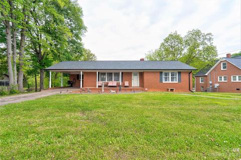 851 E Stagecoach Trl, Lawndale, NC 28090