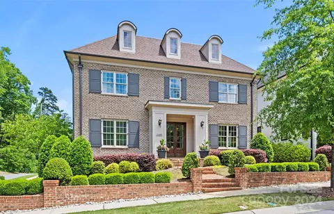 1105 Churchill Commons Dr, Charlotte, NC 28211