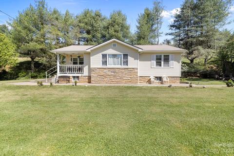 500 Indian Springs Rd, Clyde, NC 28721