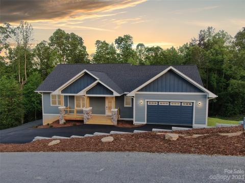 100 Jonathan Ln, Hendersonville, NC 28792