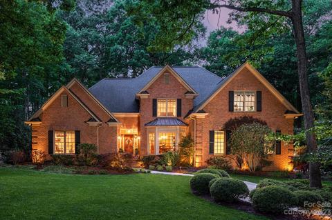 3306 Oak Brook Dr, Marvin, NC 28173