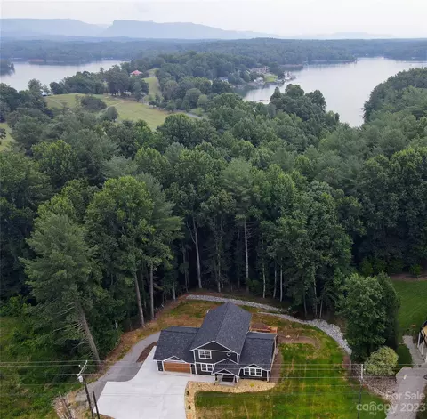 2227 Nc 126 Hwy, Nebo, NC 28761