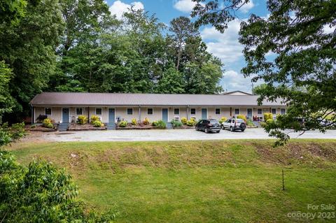 4274 Smokey Creek Rd, Lenoir, NC 28645