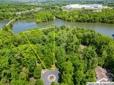 11733 Egrets Point Dr, Charlotte, NC 28278