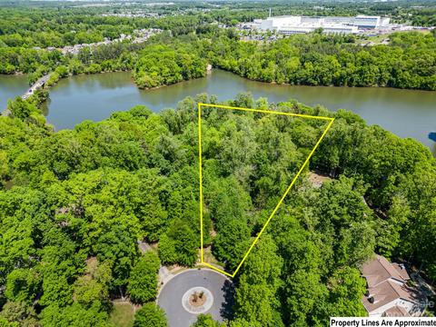 11734 Egrets Point Dr, Charlotte, NC 28278