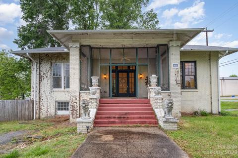 200 S Oak St, Cherryville, NC 28021