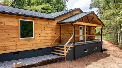 7494 Watershed Rd, Morganton, NC 28655