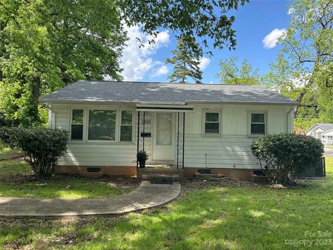 3700 Carlyle Dr, Charlotte, NC 28208