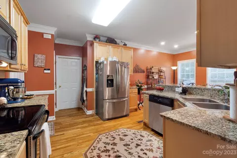 6521 Emory Dr, Hickory, NC 28601 photo 16