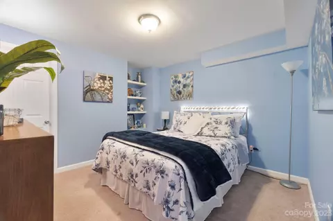 6521 Emory Dr, Hickory, NC 28601 photo 9