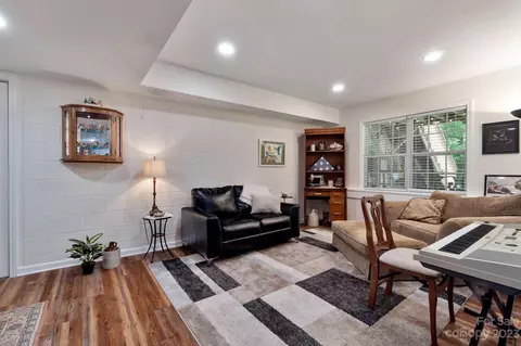 6521 Emory Dr, Hickory, NC 28601 photo 22