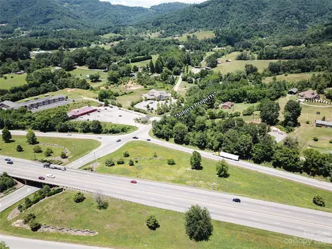 99999 Buckeye Cove Rd, Canton, NC 28716