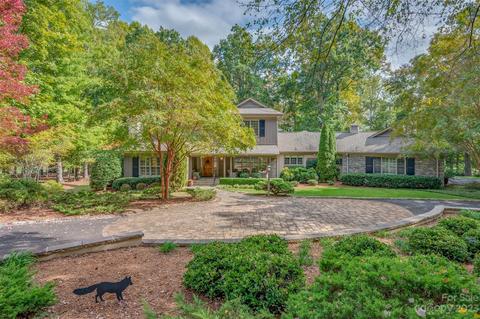 1389 Landrum Rd, Columbus, NC 28722