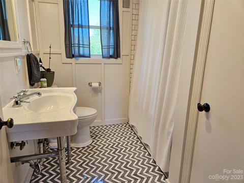 3209 Us 70 Hwy E, Morganton, NC 28655 photo 16