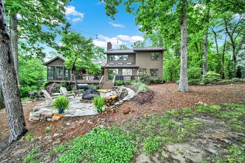80 Heritage Dr, Lake Wylie, SC 29710