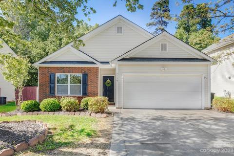 3130 Kayla Ln, Charlotte, NC 28215