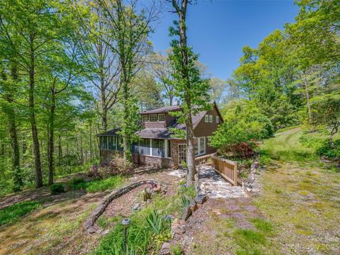 240 Smith St, Saluda, NC 28773