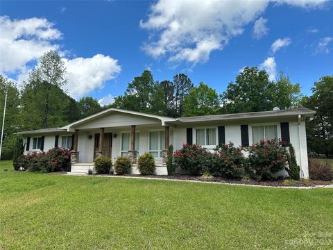 160 Country Club Acres Dr, Troy, NC 27371