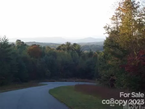 2742 Kite 164 Dr #164, Lenoir, NC 28645