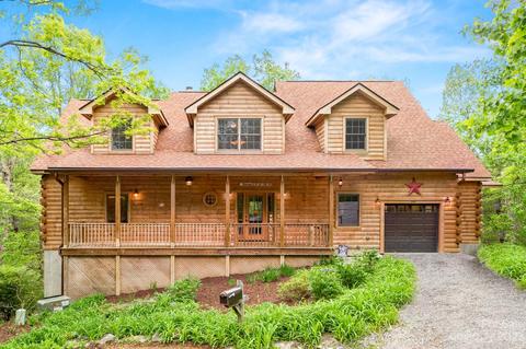 146 Hemlock Trl, Hendersonville, NC 28739