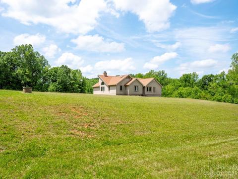 6230 Chimney Ford Rd, Lake Wylie, SC 29710