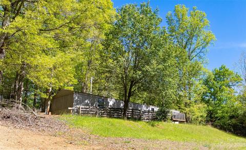 125 Mount Airy Rd, Marshall, NC 28753