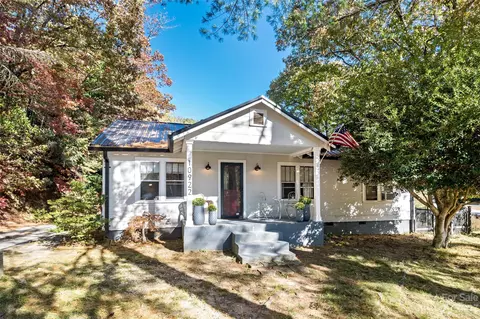 10922 W Rosman Hwy, Lake Toxaway, NC 28747