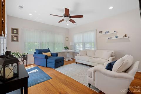 1565 Valhalla Dr, Denver, NC 28037 photo 8