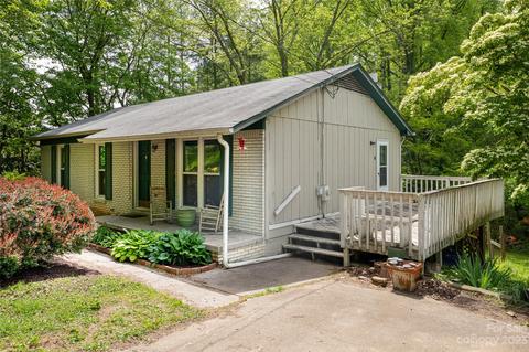 71 Melton Rd, Candler, NC 28715