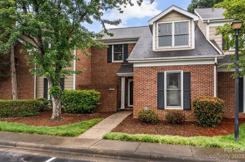 9130 Kings Canyon Dr, Charlotte, NC 28226