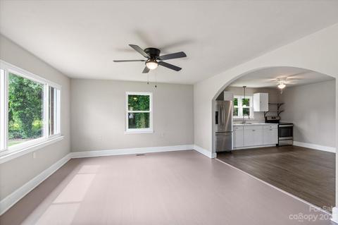 1590 23rd Avenue Ct NE, Hickory, NC 28601