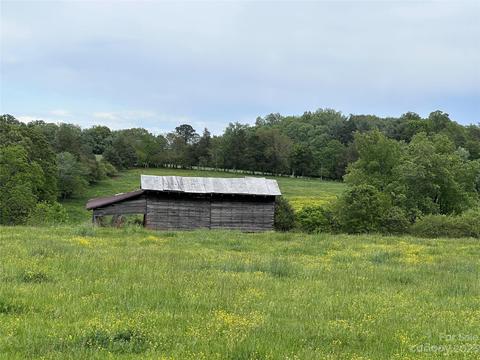 182 Calhoun Rd, Stony Point, NC 28678