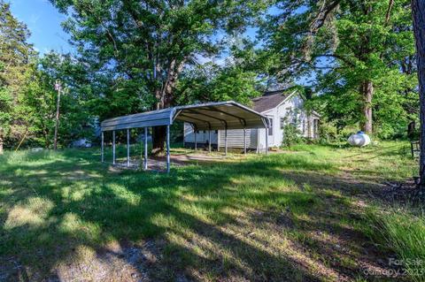 186 E Duncan Hill Ln, Taylorsville, NC 28681