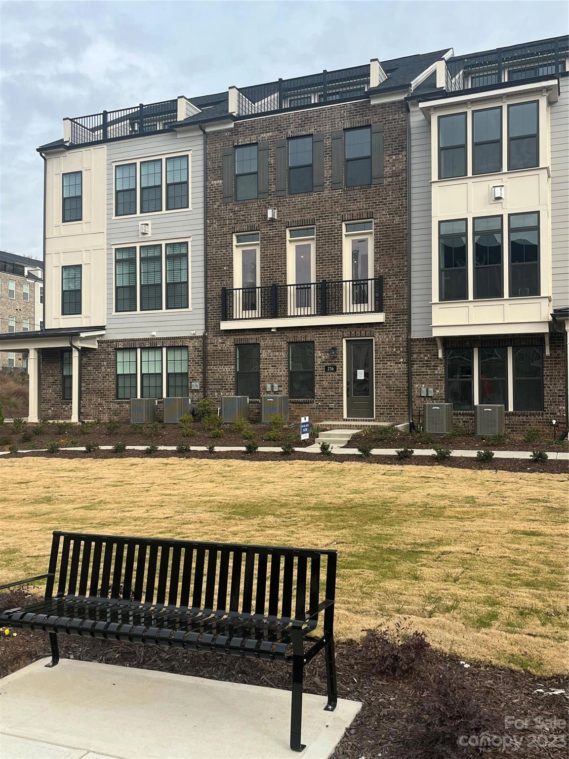 236 Emerson 37 Ave Unit 37  