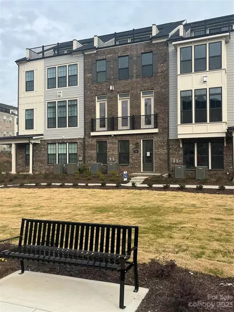 236 Emerson 37 Ave #37, Charlotte, NC 28204