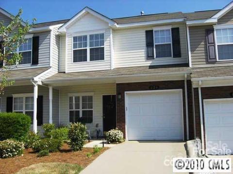 624 Fountain Ct, Fort Mill, SC 29715