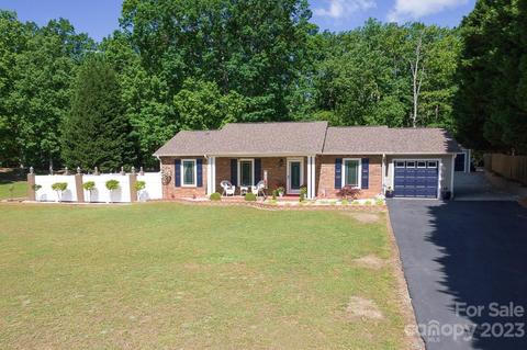 3695 Dorothys Ln, Newton, NC 28658