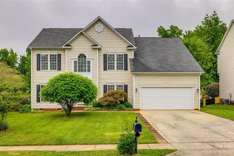 104 Cresthill Ln, Fort Mill, SC 29715