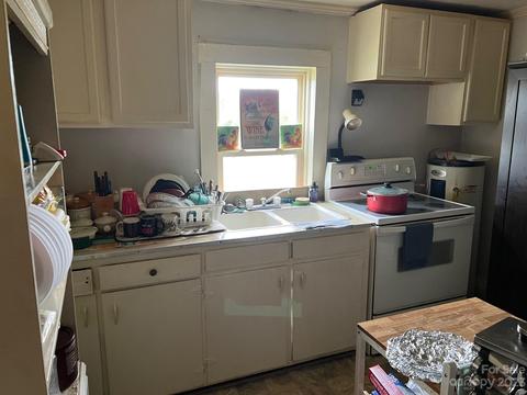 401 Mcrae Ave, Morven, NC 28119 photo 5